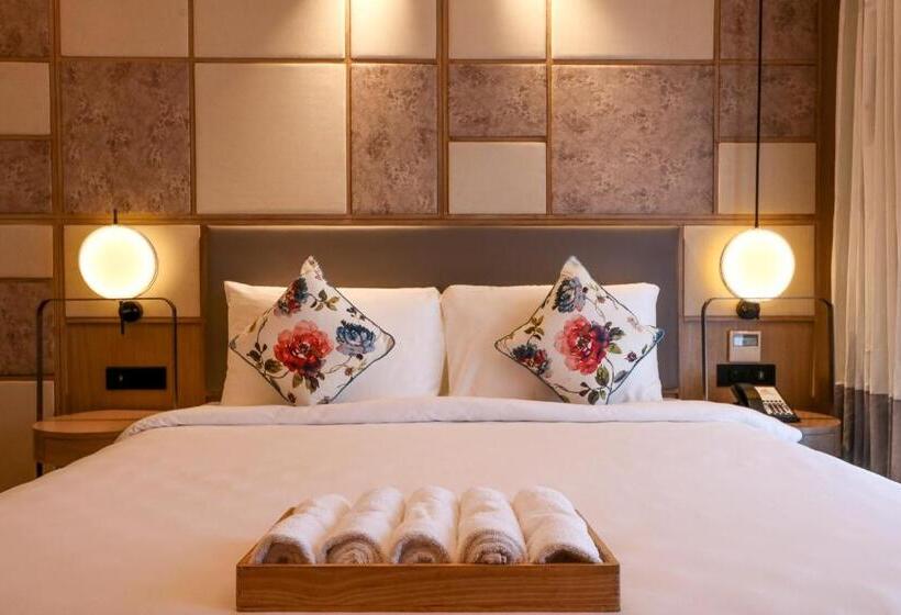 اتاق استاندارد با تخت بزرگ, Regenta Sgs Greenotel  Lonavala