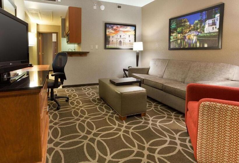 수피리어 스위트, Drury Inn & Suites San Antonio Riverwalk