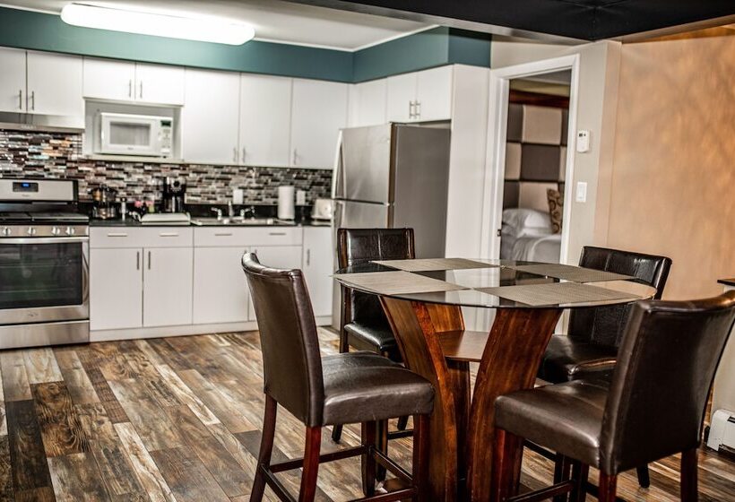 Люкс, Gateway Inn And Suites