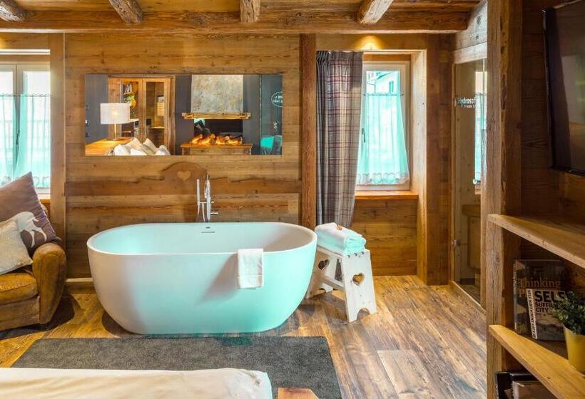 Полулюкс, John Luxury Suites