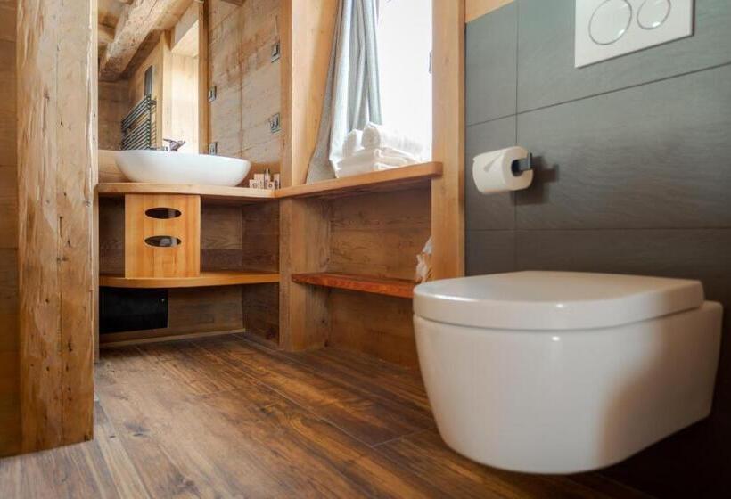 Полулюкс, John Luxury Suites
