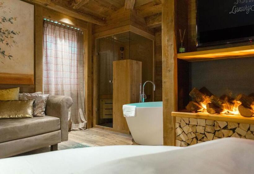 Полулюкс, John Luxury Suites