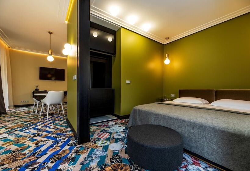 سوییت جونیور, Amsterdam Plaza Hotel & Spa