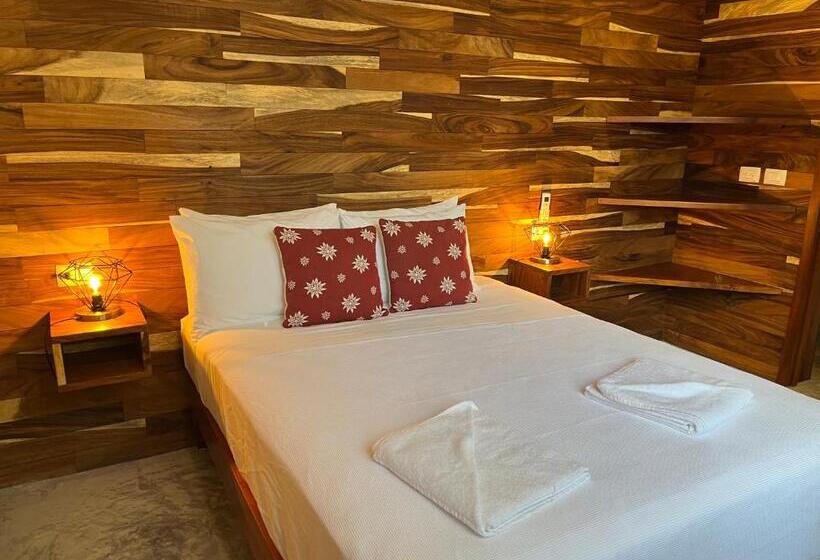 家庭间, Little Gem Hotel Tulum La Veleta