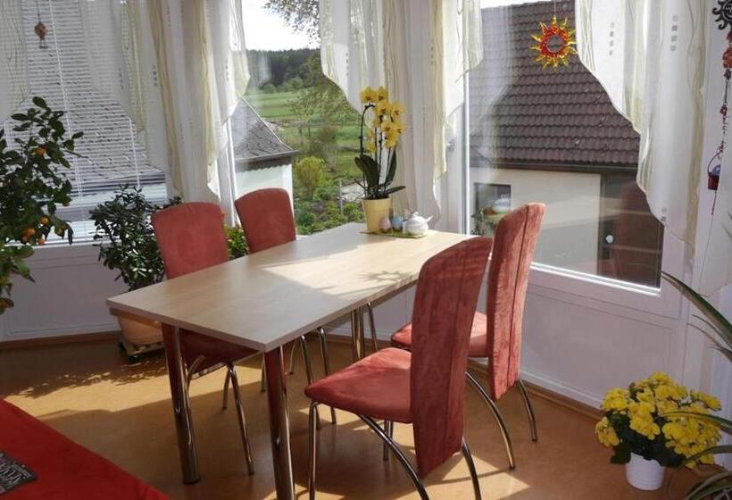 Апартаменты 2 Спальни, Gertis Blumenhof Privatzimmer, Ferienwohnung