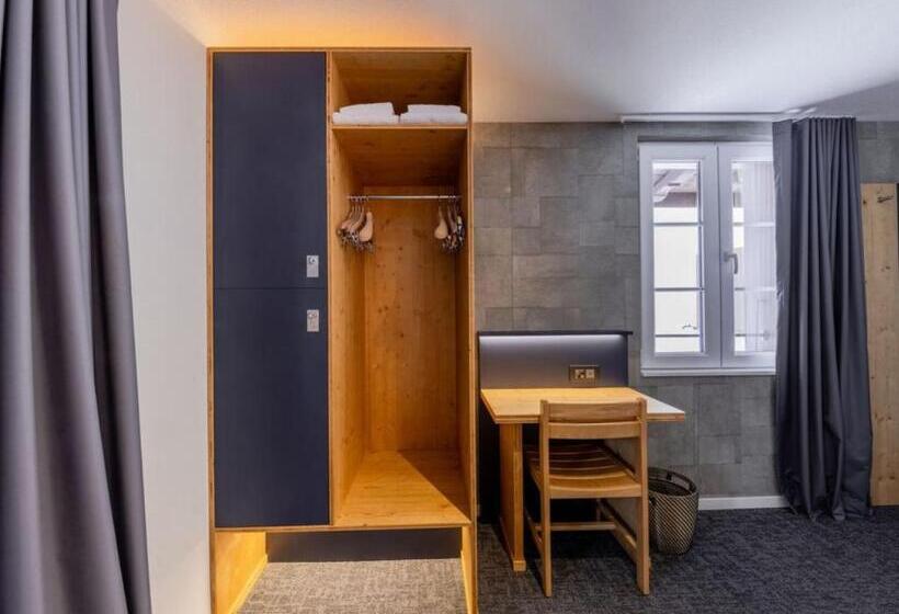 Семейный Номер, Villars Lodge