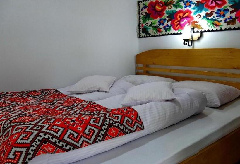 Номер Стандарт, Casa Papițu