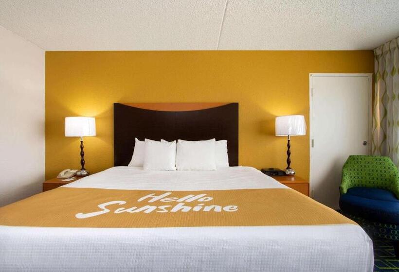 스위트 킹사이즈 침대, Days Inn By Wyndham Absecon Atlantic City Area