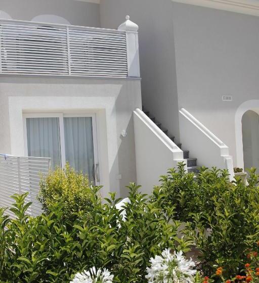 Полулюкс с Бассейном, Il Borghetto Creative Resort