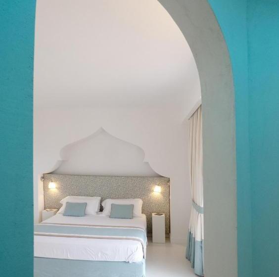 Люкс Вид на Бассейн, Il Borghetto Creative Resort