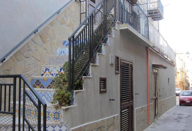 اتاق استاندارد با بالکن, Aurora Bed And Breakfast
