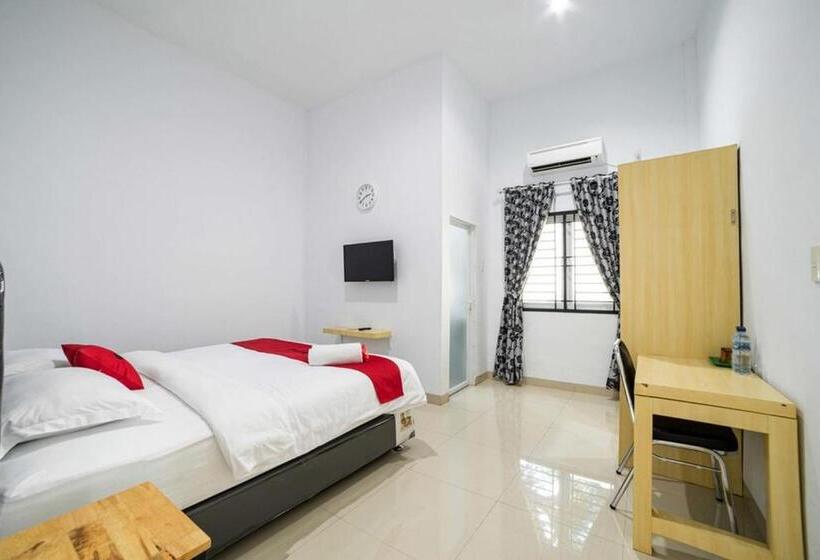 Номер Economy, Reddoorz Plus Near Thamrin Plaza Medan
