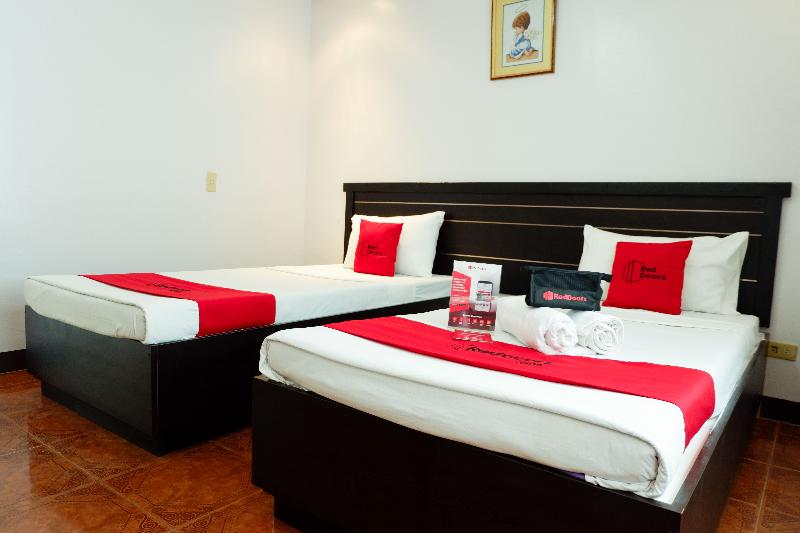 Номер Стандарт, Reddoorz Near Maribago Barangay Hall
