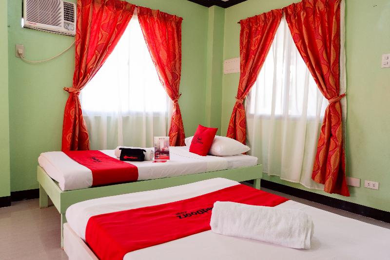 Семейный Номер, Reddoorz Near Maribago Barangay Hall