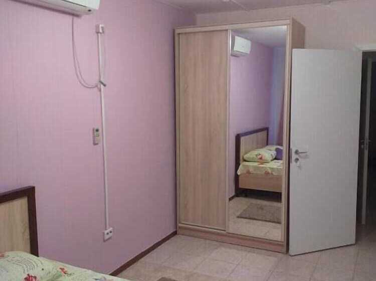 Семейный Номер, Best Hostel