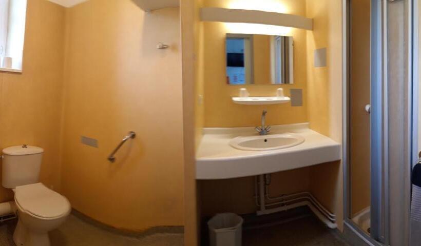 Номер Стандарт, Hôtel Labat