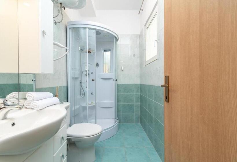 חדר דלוקס עם מרפסת, Villa Lux