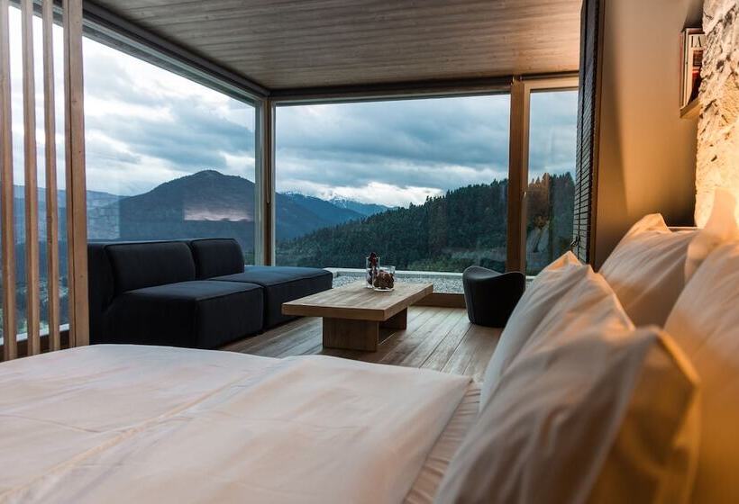 سوییت جونیور, Escapade Luxury Residences