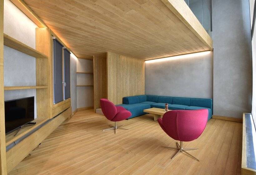 سوییت سوپریور, Escapade Luxury Residences