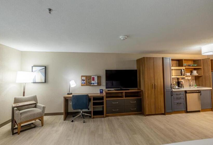 Студия Стандарт, Candlewood Suites Wichita Northwest, An Ihg