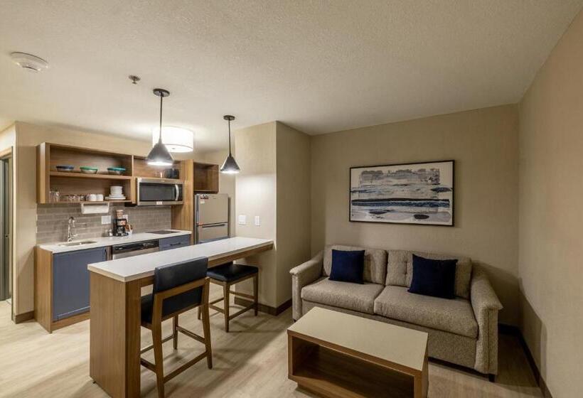 Люкс Кровать Кинг, Candlewood Suites Wichita Northwest, An Ihg