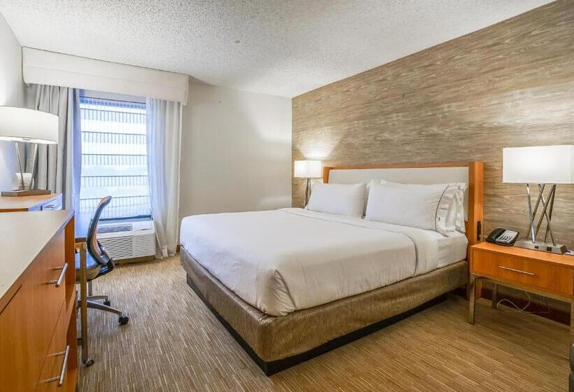 חדר סטנדרט עם מיטת קינג, Sleep Inn & Suites