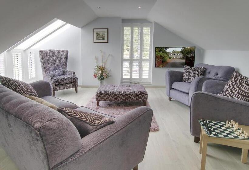 اتاق استاندارد, Swansea Valley Holiday Cottages