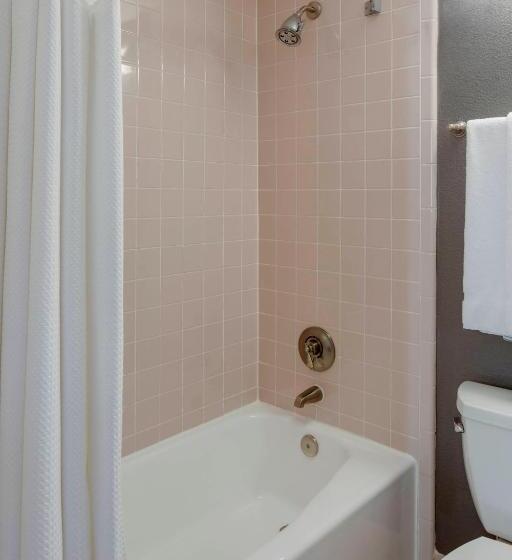 스탠다드 룸 킹사이즈 침대, Courtyard By Marriott Boston Logan Airport
