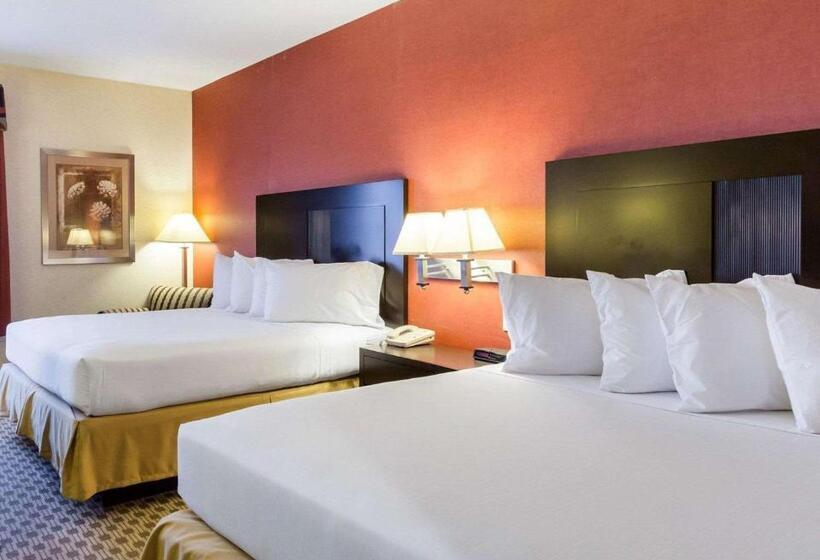 Номер Стандарт, Quality Inn & Suites Oakwood Village   Cleveland South