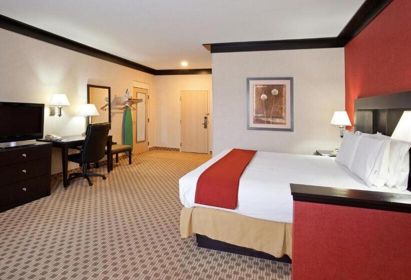 Стандартный Номер Кровать Кинг, Quality Inn & Suites Oakwood Village   Cleveland South