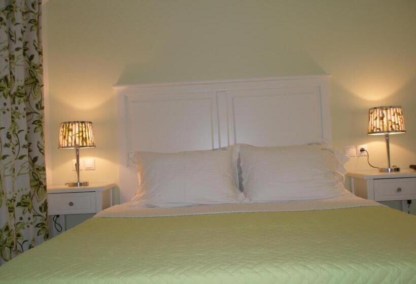 غرفة ديلوكس مطلّة علي البحر, Whitesands Beach Resort