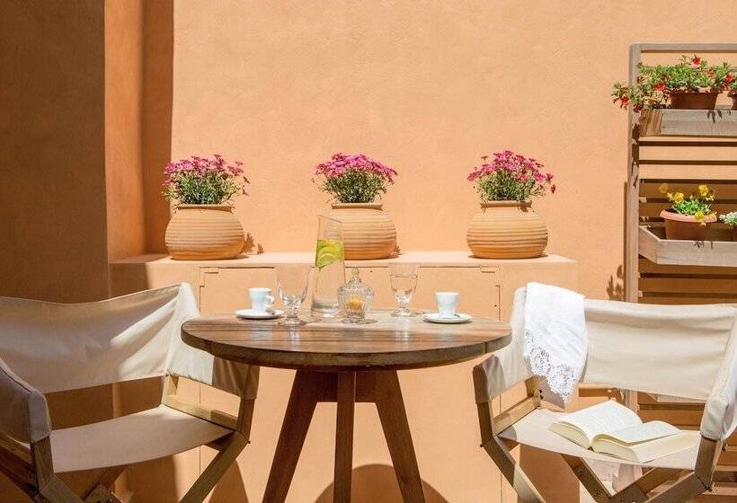 Suite with Terrace, J&g Suites