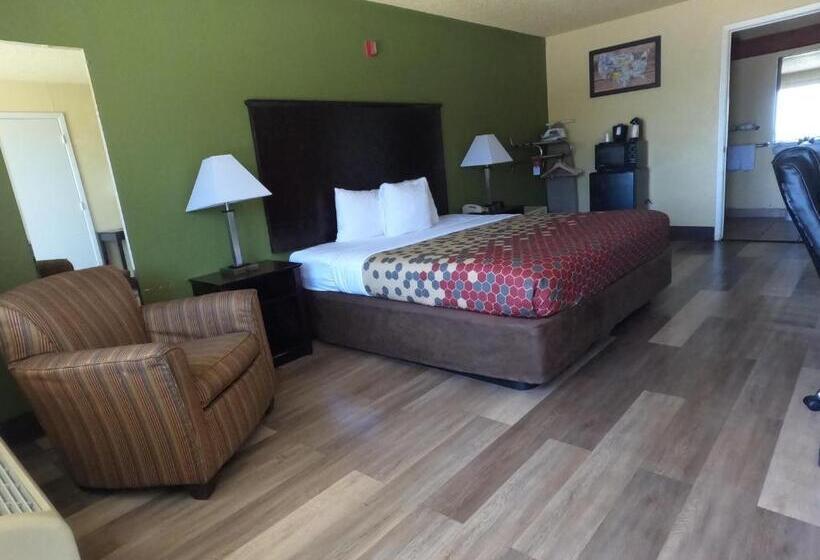 חדר סטנדרט עם מיטת קינג, Econo Lodge Inn & Suites Downtown Northeast Near Fort Sam Houston