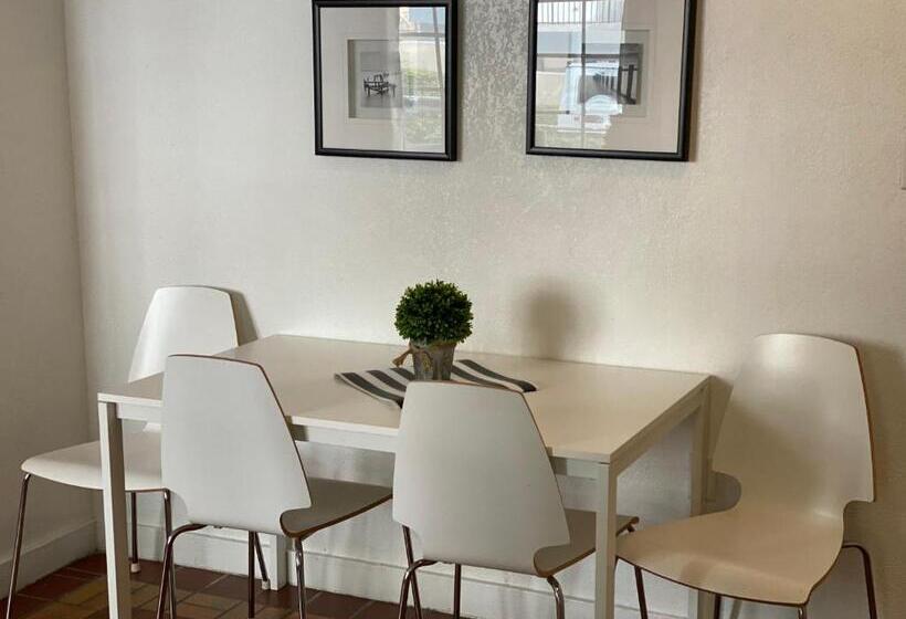 דירת חדר בקומת קרקע, Harding Boutique Apartments