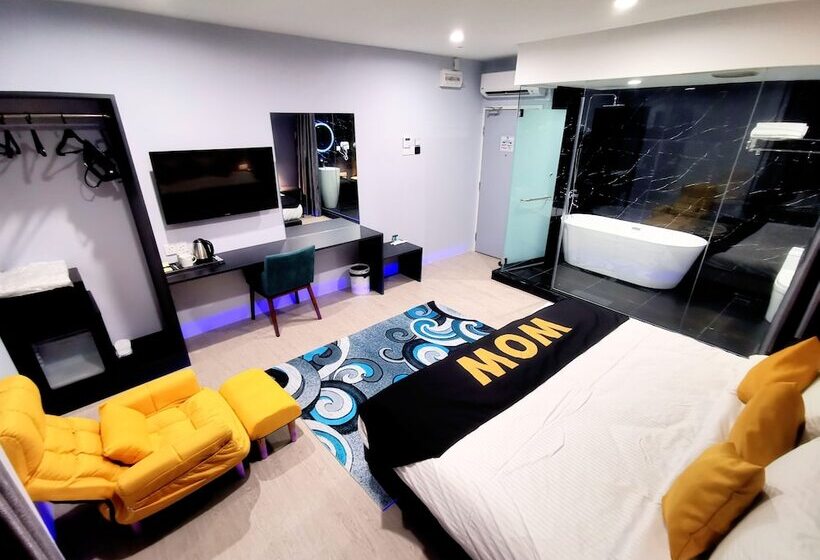 اتاق لوکس, Wow Hotel Penang