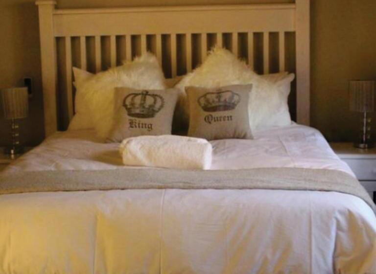 اتاق استاندارد با چشم‌انداز باغ, Falling Waters Guest House