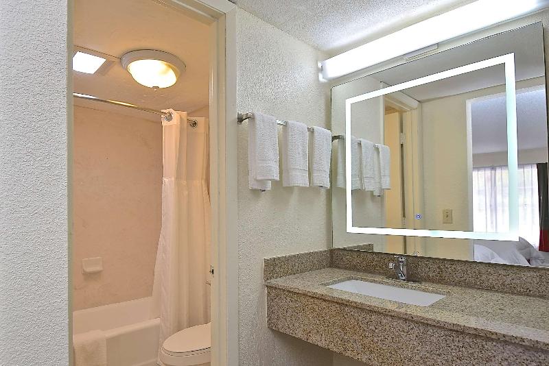 Номер Стандарт, Surestay Hotel By Best Western Sarasota Lido Beach
