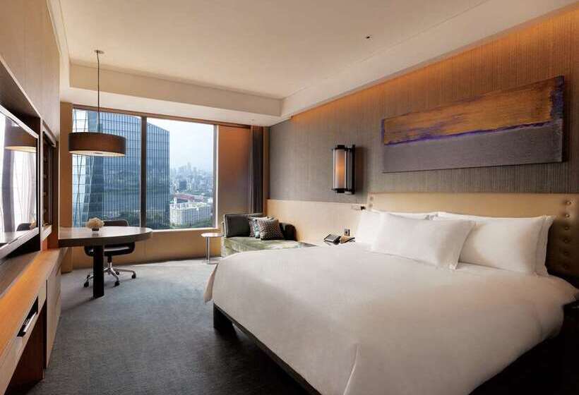 스탠다드 룸 킹사이즈 침대, The Inverness Denver, a Hilton Golf & Spa Resort