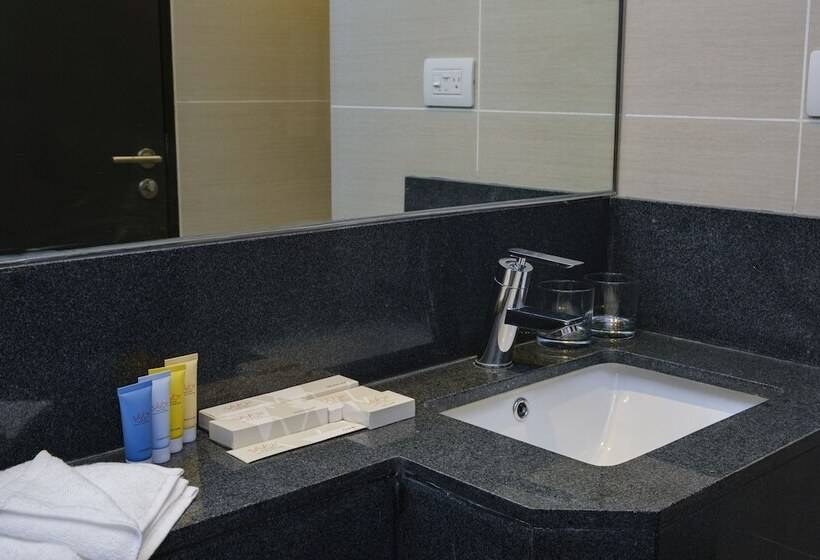 스탠다드 룸, Savoy Hotel Mactan