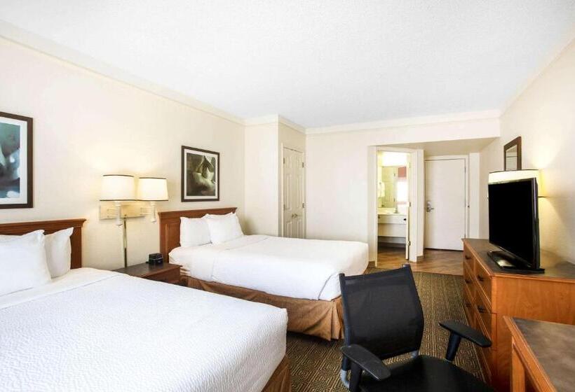 Номер Стандарт 2 Двуспальные Кровати, La Quinta Inn By Wyndham Austin Capitol / Downtown