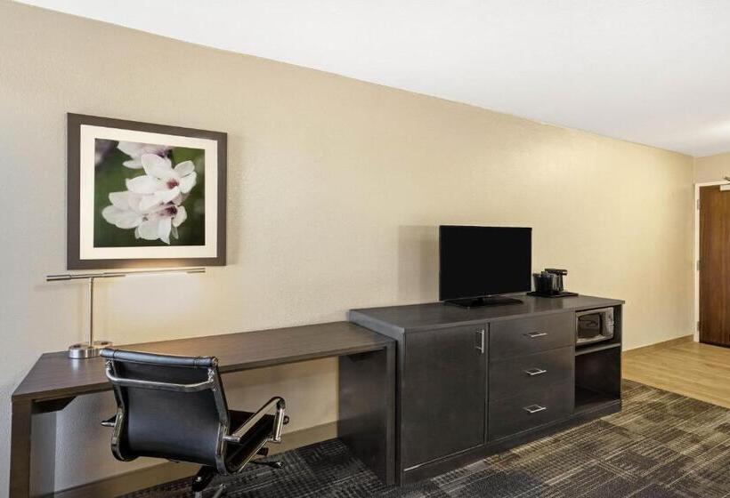 Номер Deluxe, La Quinta By Wyndham Columbus Ms