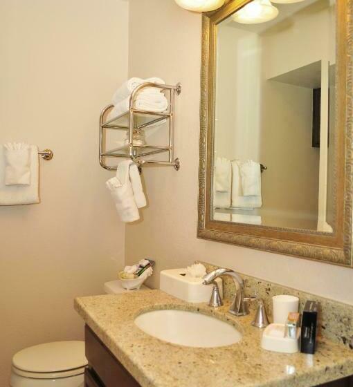 Студио Базик, Laguna Shores Studio Suites