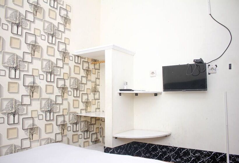 اتاق استاندارد, Capital O 2258 Santana Syariah Guest House