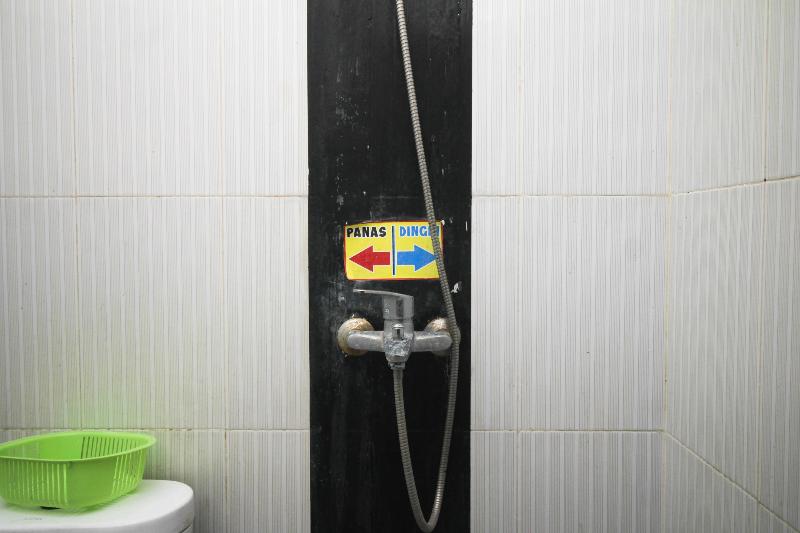 اتاق استاندارد, Capital O 2258 Santana Syariah Guest House