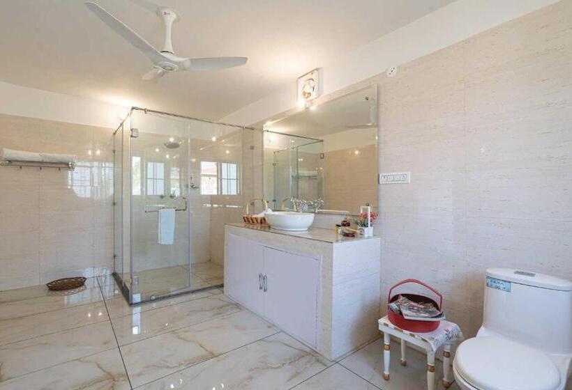 ویلای 2 خوابه, Stayvista At Brickwood Hill With Outdoor Infinity Pool & Jacuzzi