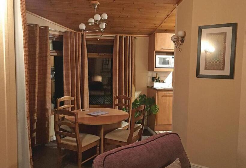 ２ベッドルームハウス, Hollybrook Lodges