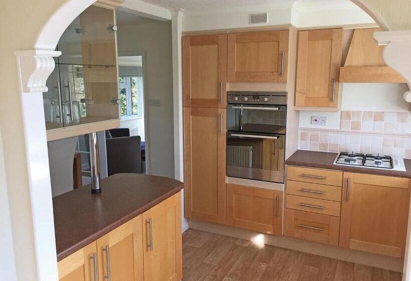 ３ベッドルームハウス, Hollybrook Lodges