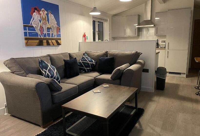 １ベッドルームハウス, Hollybrook Lodges