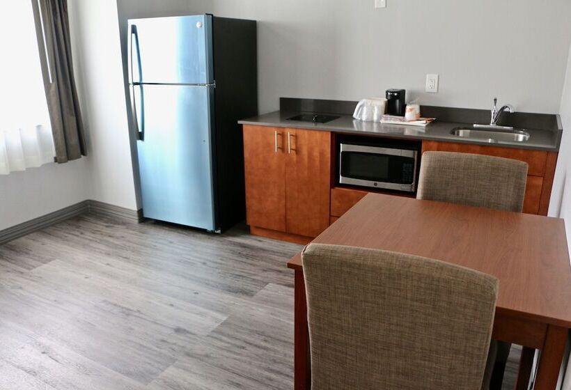 Люкс, Quality Inn & Suites Watertown Fort Drum