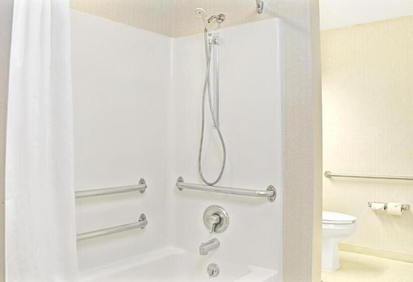 适合残疾人使用的标准间, Microtel Inn By Wyndham Raleigh Durham Airport